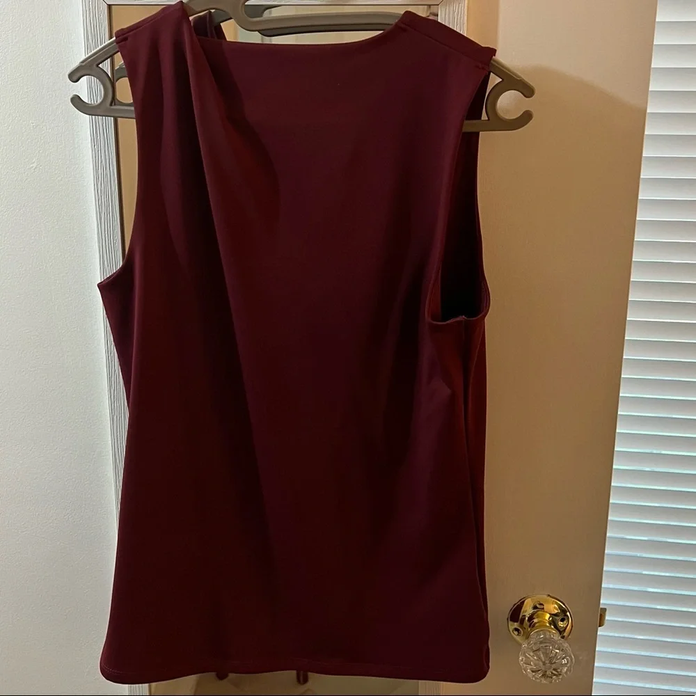 Express Body Contour Tank - Picture 2 of 3